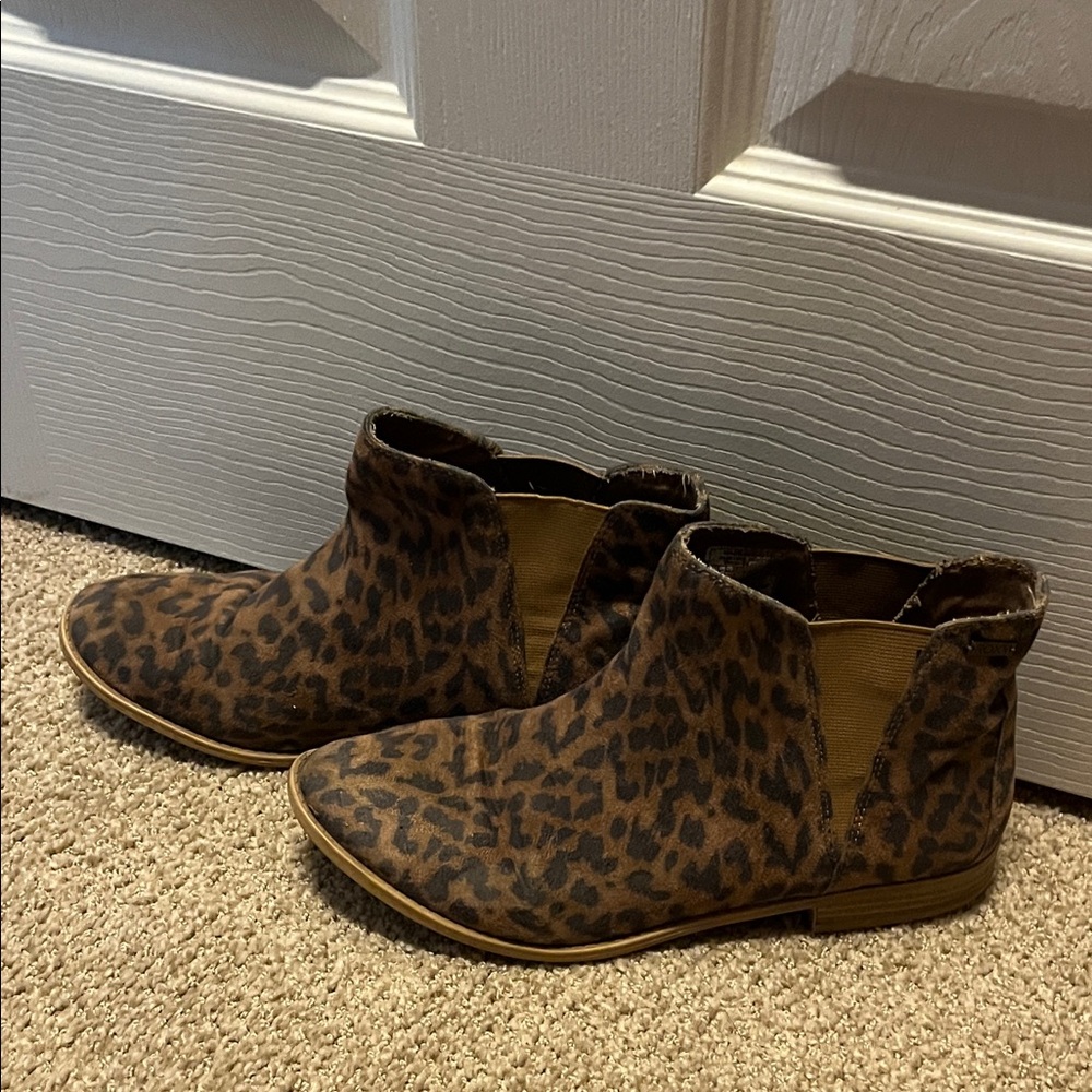 Roxy Leopard Print Ankle Booties